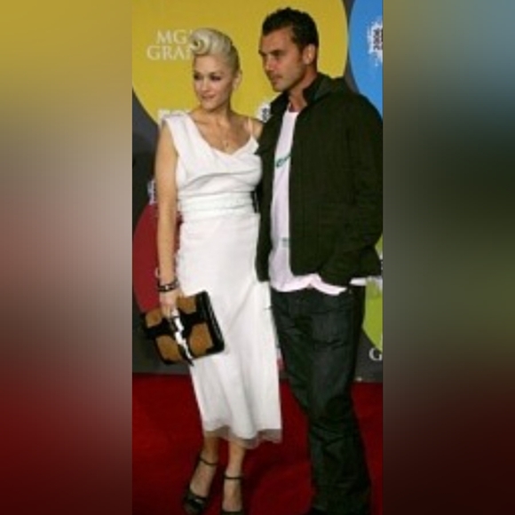 L.A.M.B. Gwen Stefani Carlisle Large Envelope Clutch - Picture 2 of 6